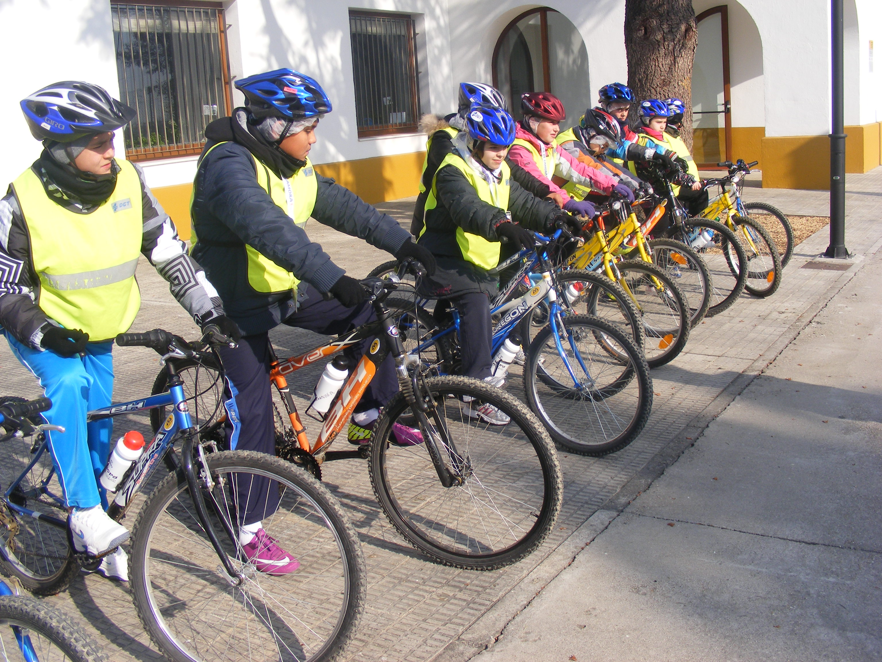 Alumnos de sexto en el CRIE
