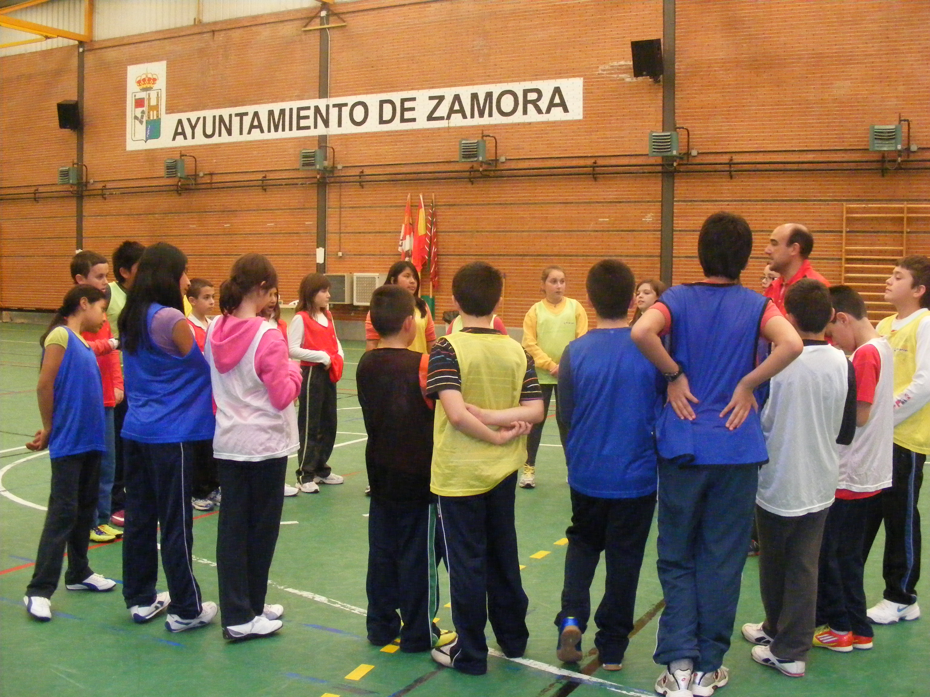 Alumnos de sexto en el CRIE