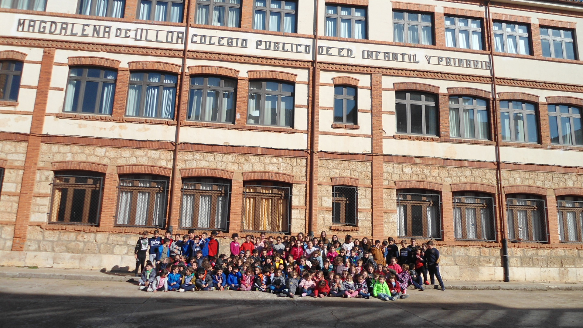 Descripción:	 DÍA INTERNACIONAL DEL NIÑO CON CÁNCER Categoría:	 Imagen